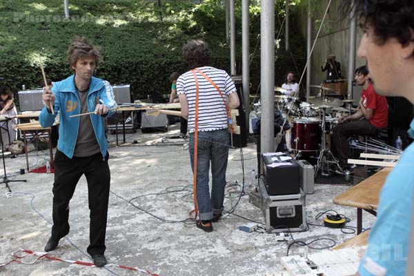 YURI LANDMAN - 2011-05-28 - PARIS - Parc de la Villette - 